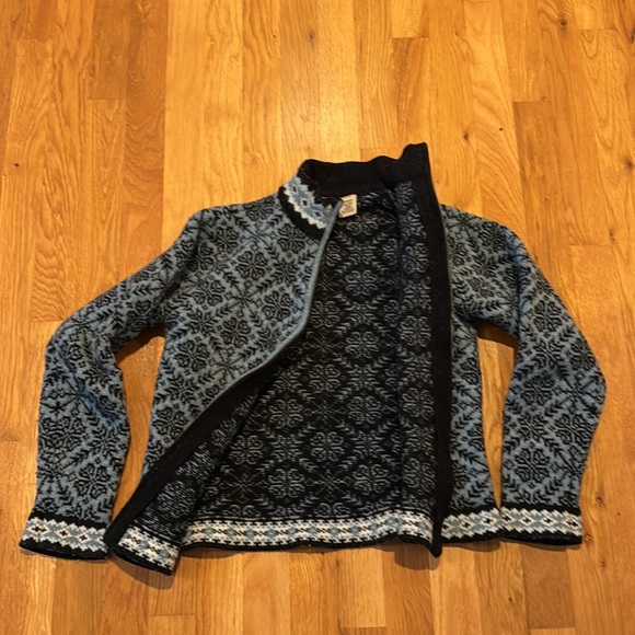 L.L. Bean Sweater - Picture 3 of 4